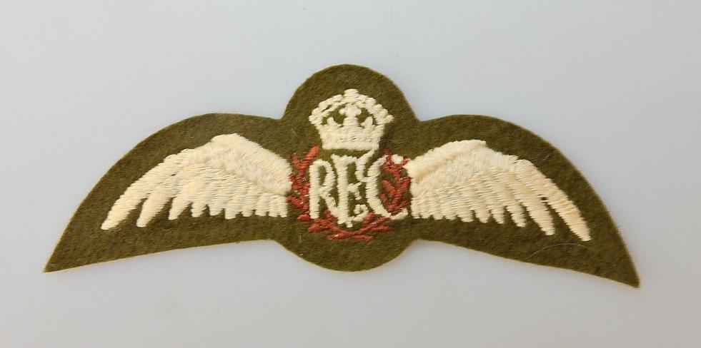 (RAF) ROYAL AIR FORCE PILOTS WINGS