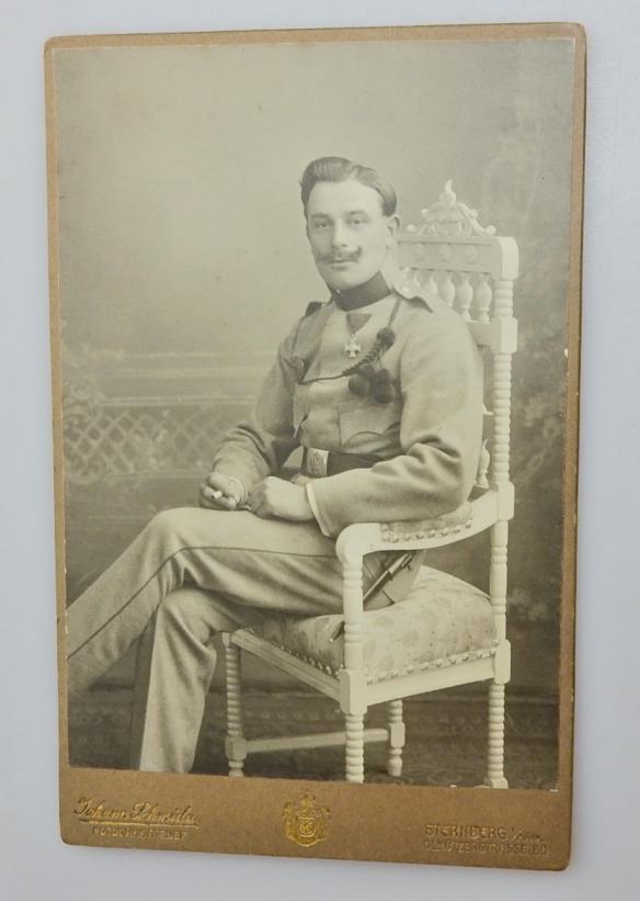 STUDIO PHOTO KUK SOLDAT SCHÜTZENSCHNUR BAJONET ORDEN TÄTIGKEITSABZEICHEN CA 11X17CM