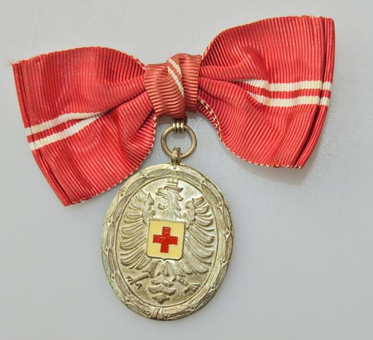 Österreichisches Rotes Kreuz - Verdienstmedaille Auszeichnung für besondere Verdienste auf dem Gebiet des freiwilligen Hilfswesens des österreichischen Rote Kreuzes DAMENSCHLEIFE