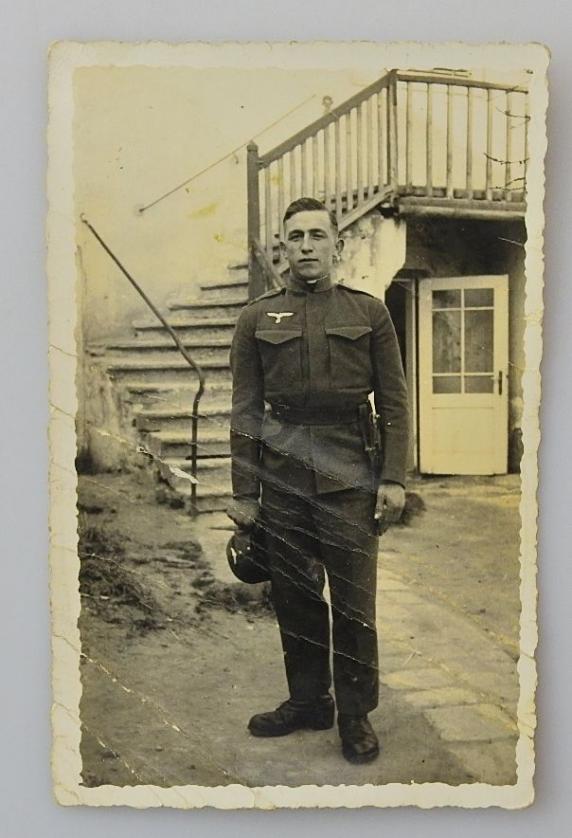 SELTENES PHOTO ÖSTERREICH BUNDESHEER SOLDAT ADJUSTIERUNG APRIL 1938