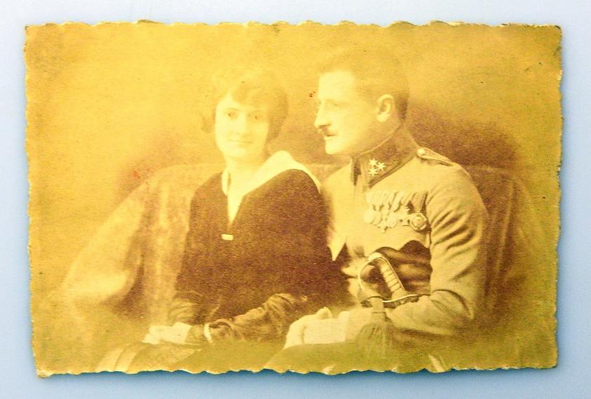 HOCHZEITSPHOTO KUK KAVALLERIE HAUPTMANN MIT ORDEN 1918