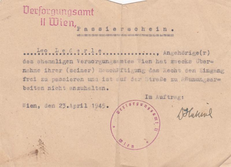 PASSIERSCHEIN FÜR EINEN ANGEHÖRIGEN DES VERSORGUNGSAMTES WIEN APRIL 1945