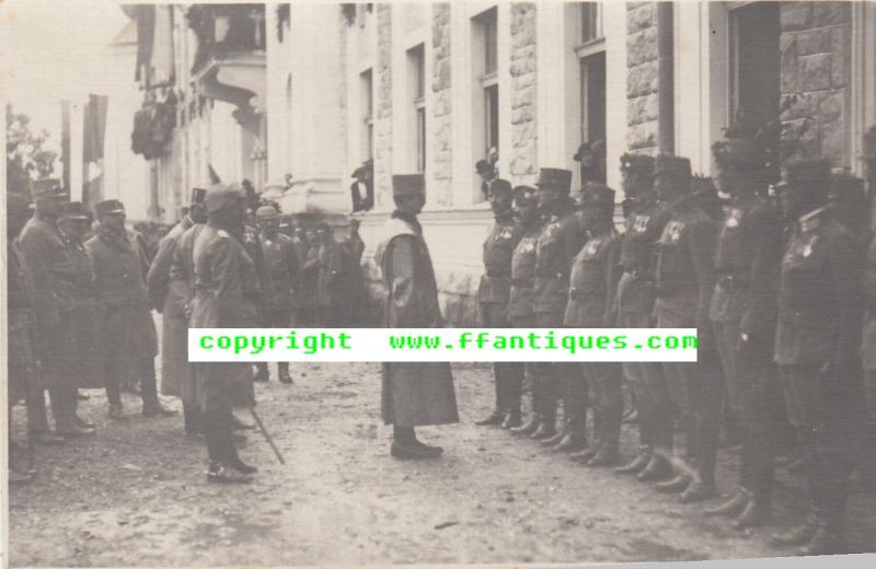 KUK PATRIOTISCHES PHOTO KAISER KARL MIT OFFIZIERE 1917