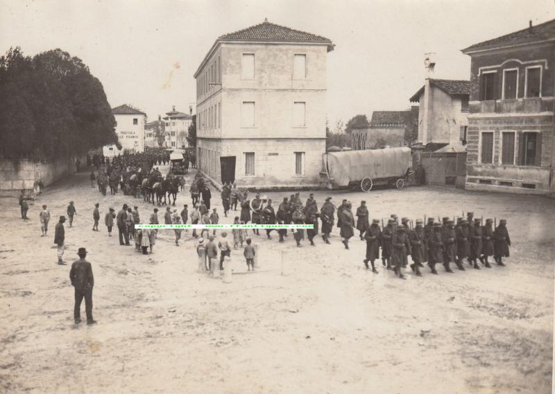 KUK LUFTFAHRTRUPPE FELDPILOT BEGRÄBNIS Lt d Res Richard MELLER FLIK 46 1918