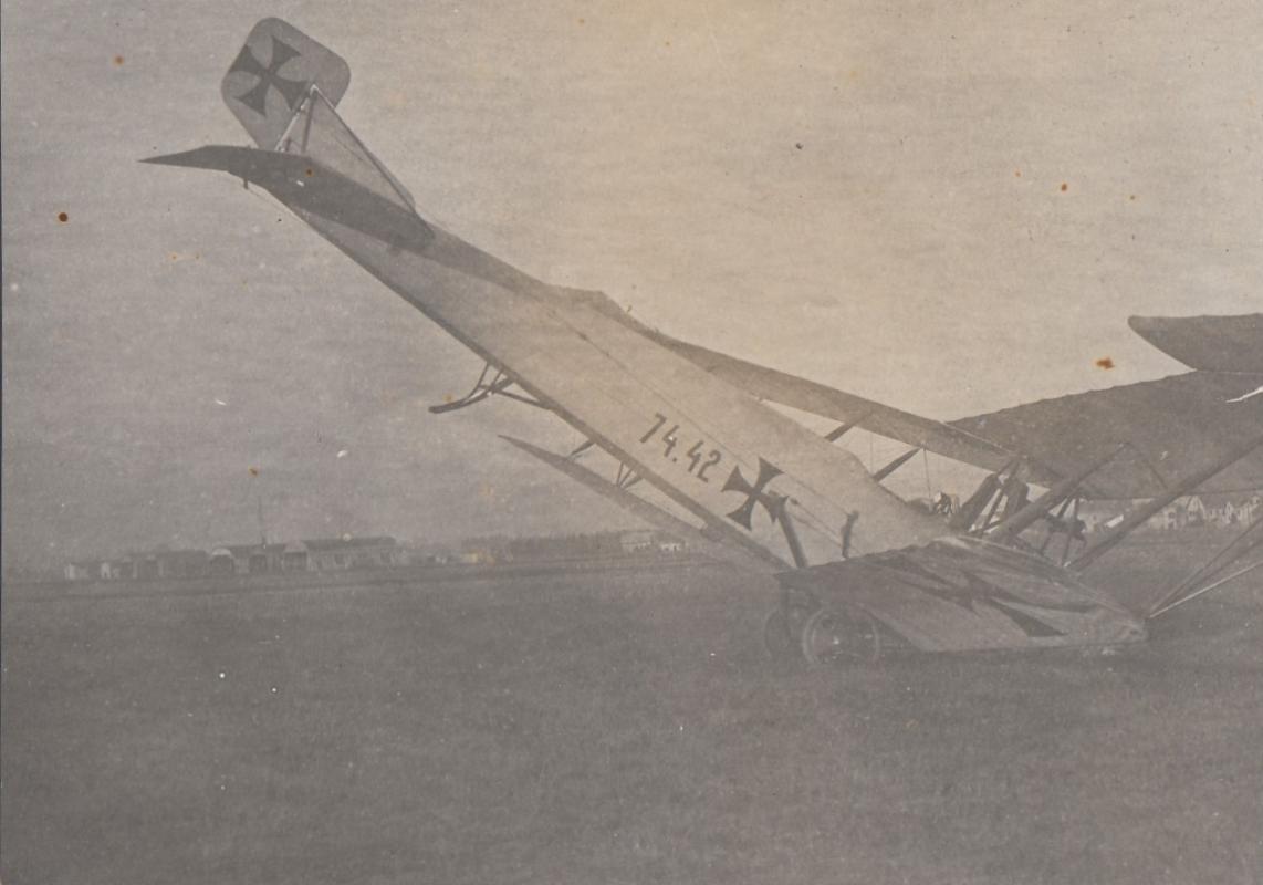 KUK LUFTFAHRTRUPPE FLUGZEUG AUFKLÄRER BOMBER LLOYD BII 74.42