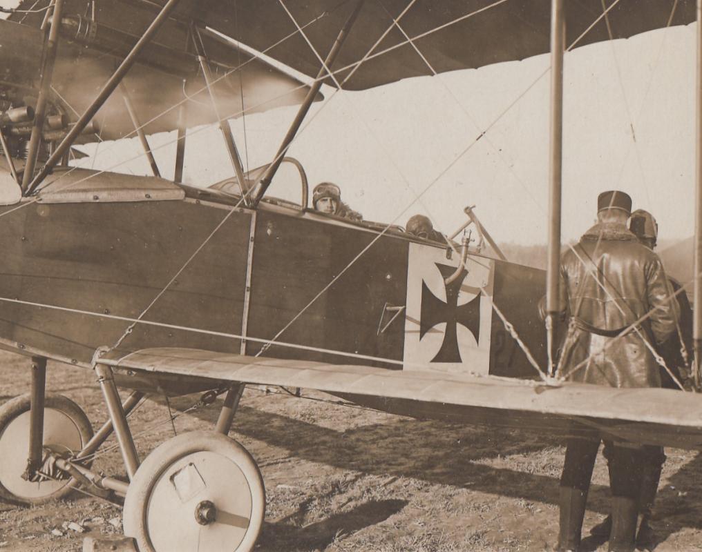 KUK LUFTFAHRTRUPPE FLUGZEUG AUFKLÄRER BOMBER LLOYD CII 42.27